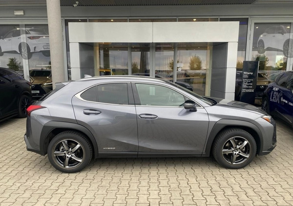 Lexus UX cena 129900 przebieg: 29702, rok produkcji 2020 z Dobrzyca małe 232